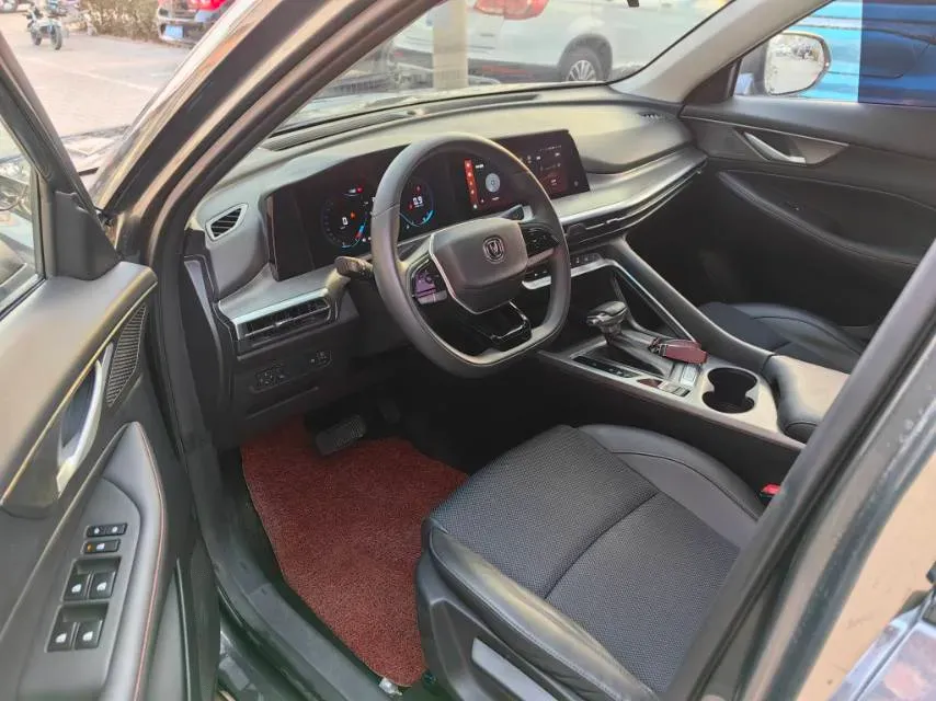 2023 ChangAn CS35 Plus 1.4T 160HP L4 7DCT,autocango,china used car exporter,china ev exporter,chinese used car exporter,chinese used ev exporter