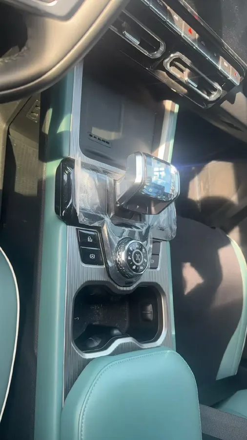 2025 Jetour Traveller 2.0T 254HP L4 7DCT,autocango,china used car exporter,china ev exporter,chinese used car exporter,chinese used ev exporter