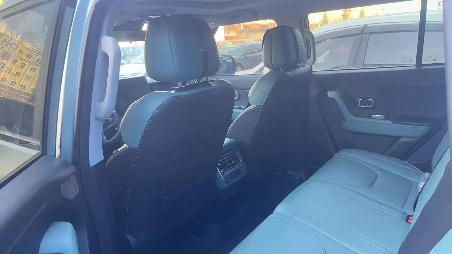 2025 Jetour Traveller 2.0T 254HP L4 7DCT,autocango,china used car exporter,china ev exporter,chinese used car exporter,chinese used ev exporter