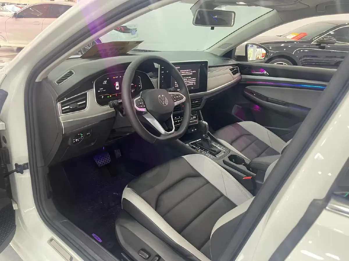 2023 Volkswagen Bora 1.5T 160HP L4 7DCT,autocango,china used car exporter,china ev exporter,chinese used car exporter,chinese used ev exporter