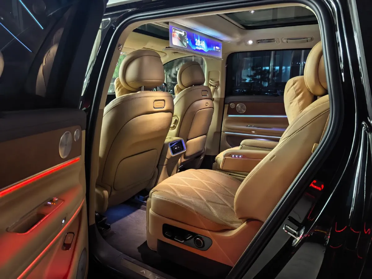 2025 AITO AITO M9 REEV 160HP REEV 52KWH,autocango,china used car exporter,china ev exporter,chinese used car exporter,chinese used ev exporter