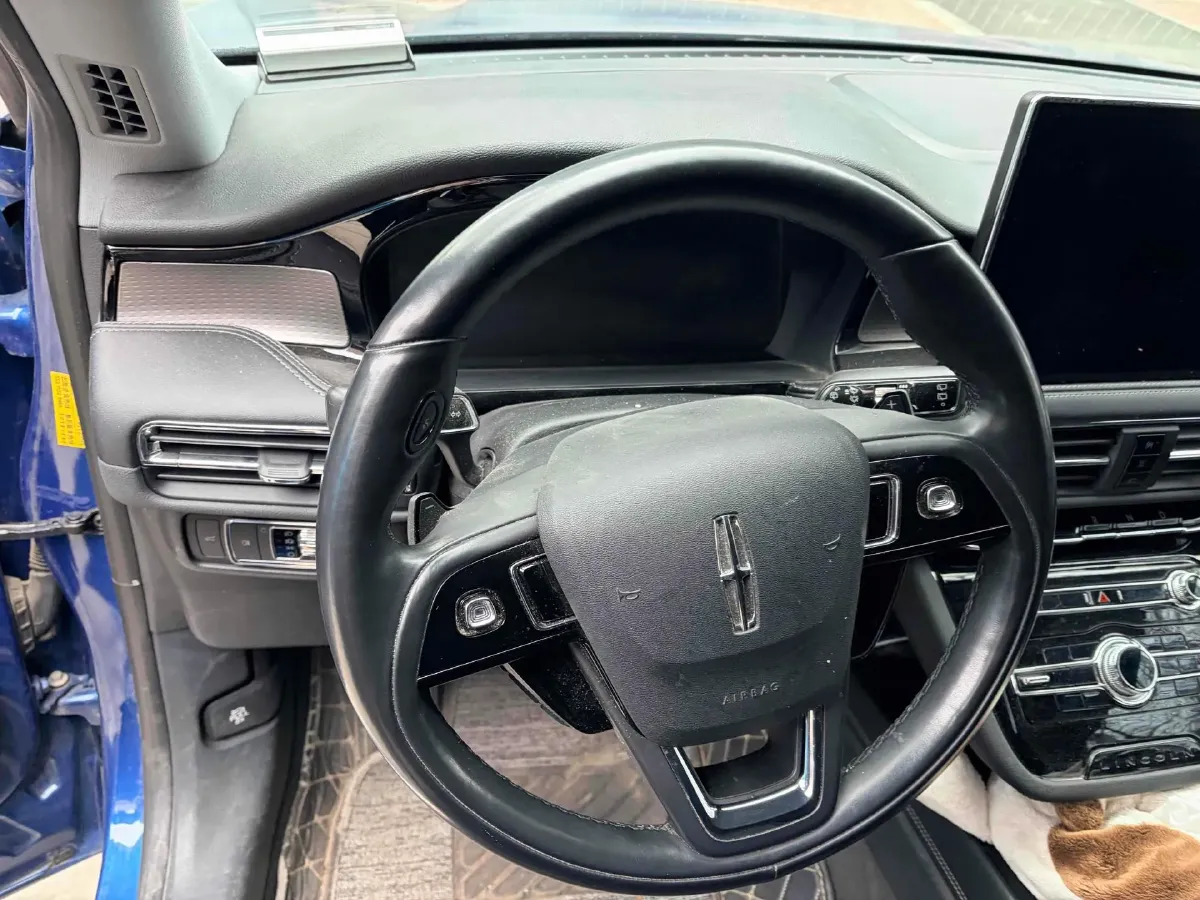 2022 Lincoln Corsair 2.0T 245HP L4 8AT,autocango,china used car exporter,china ev exporter,chinese used car exporter,chinese used ev exporter