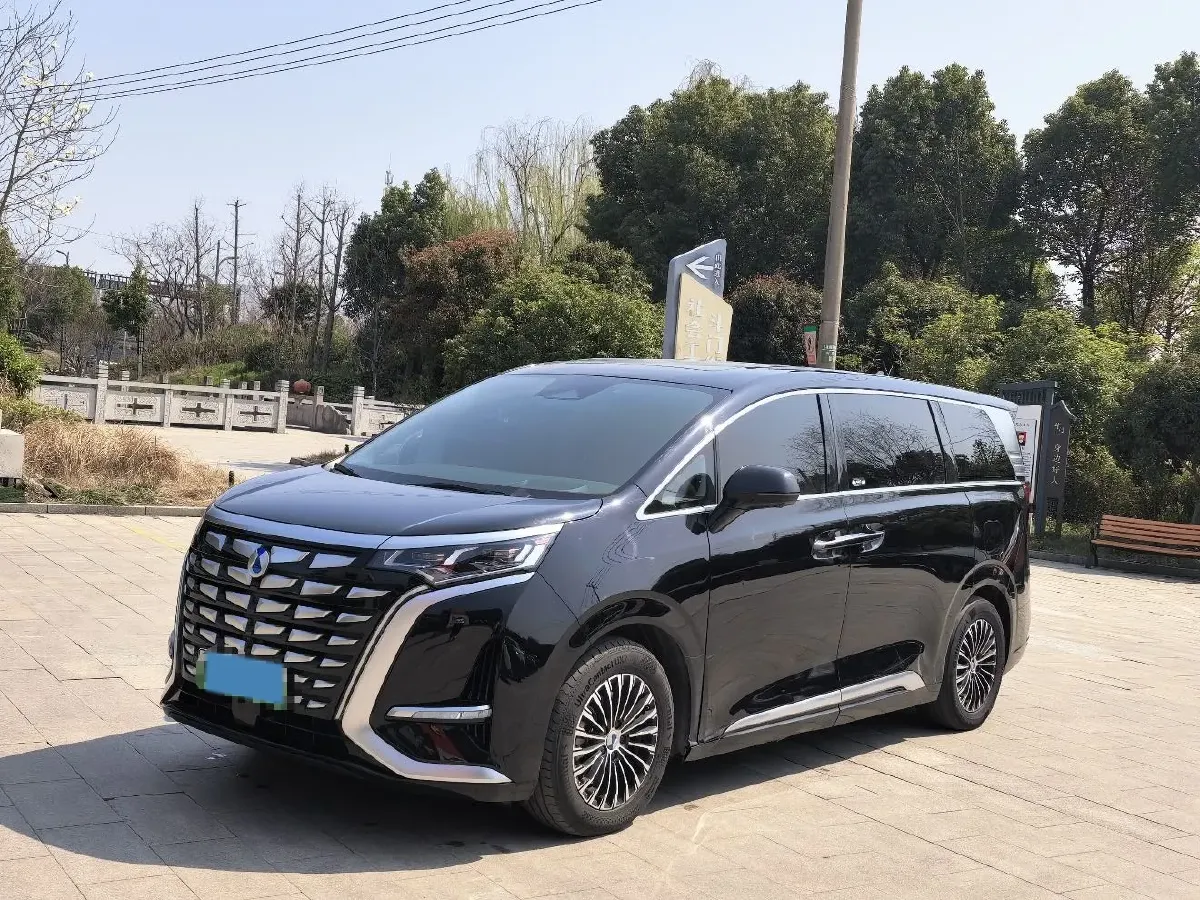 2022 Mercedes-Benz GLC Class 2.0T 197HP L4 9AT,autocango,china used car exporter,china ev exporter,chinese used car exporter,chinese used ev exporter