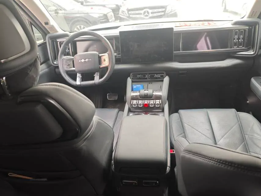 2023 FangChengBao Bao 5 1.5T 194HP L4 E-CVT PHEV 31.8KWH,autocango,china used car exporter,china ev exporter,chinese used car exporter,chinese used ev exporter