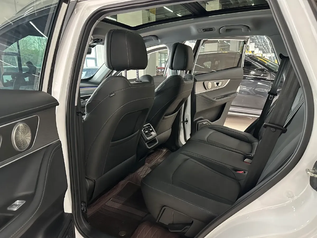 2024 Chery Tiggo 8 PRO 1.6T 197HP L4 7DCT,autocango,china used car exporter,china ev exporter,chinese used car exporter,chinese used ev exporter