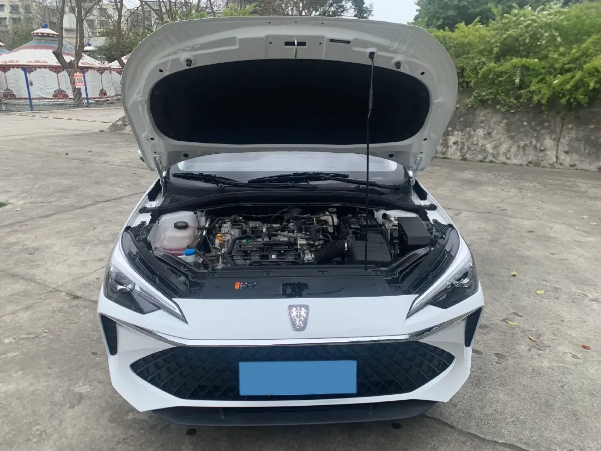 2023 Roewe i5 1.5L 129HP L4 5MT,autocango,china used car exporter,china ev exporter,chinese used car exporter,chinese used ev exporter