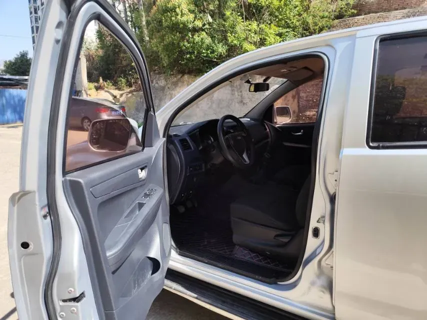 2018 Isuzu Taga 3.0T 131HP L4 5MT,autocango,china used car exporter,china ev exporter,chinese used car exporter,chinese used ev exporter