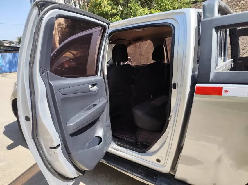 2018 Isuzu Taga 3.0T 131HP L4 5MT,autocango,china used car exporter,china ev exporter,chinese used car exporter,chinese used ev exporter