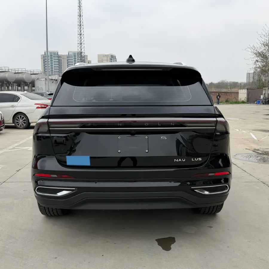 2025 Lincoln Nautilus 2.0T 261HP L4 8AT,autocango,china used car exporter,china ev exporter,chinese used car exporter,chinese used ev exporter
