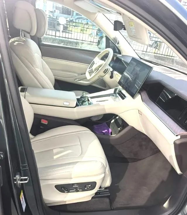 2025 Denza DenzaN9 2.0T 207HP L4 E-CVT PHEV,autocango,china used car exporter,china ev exporter,chinese used car exporter,chinese used ev exporter