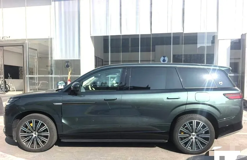 2025 Denza DenzaN9 2.0T 207HP L4 E-CVT PHEV,autocango,china used car exporter,china ev exporter,chinese used car exporter,chinese used ev exporter