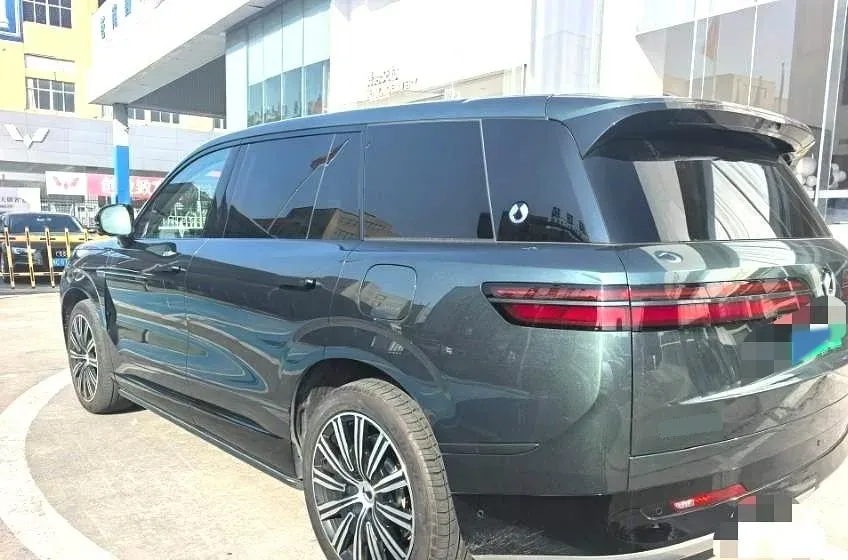 2025 Denza DenzaN9 2.0T 207HP L4 E-CVT PHEV,autocango,china used car exporter,china ev exporter,chinese used car exporter,chinese used ev exporter