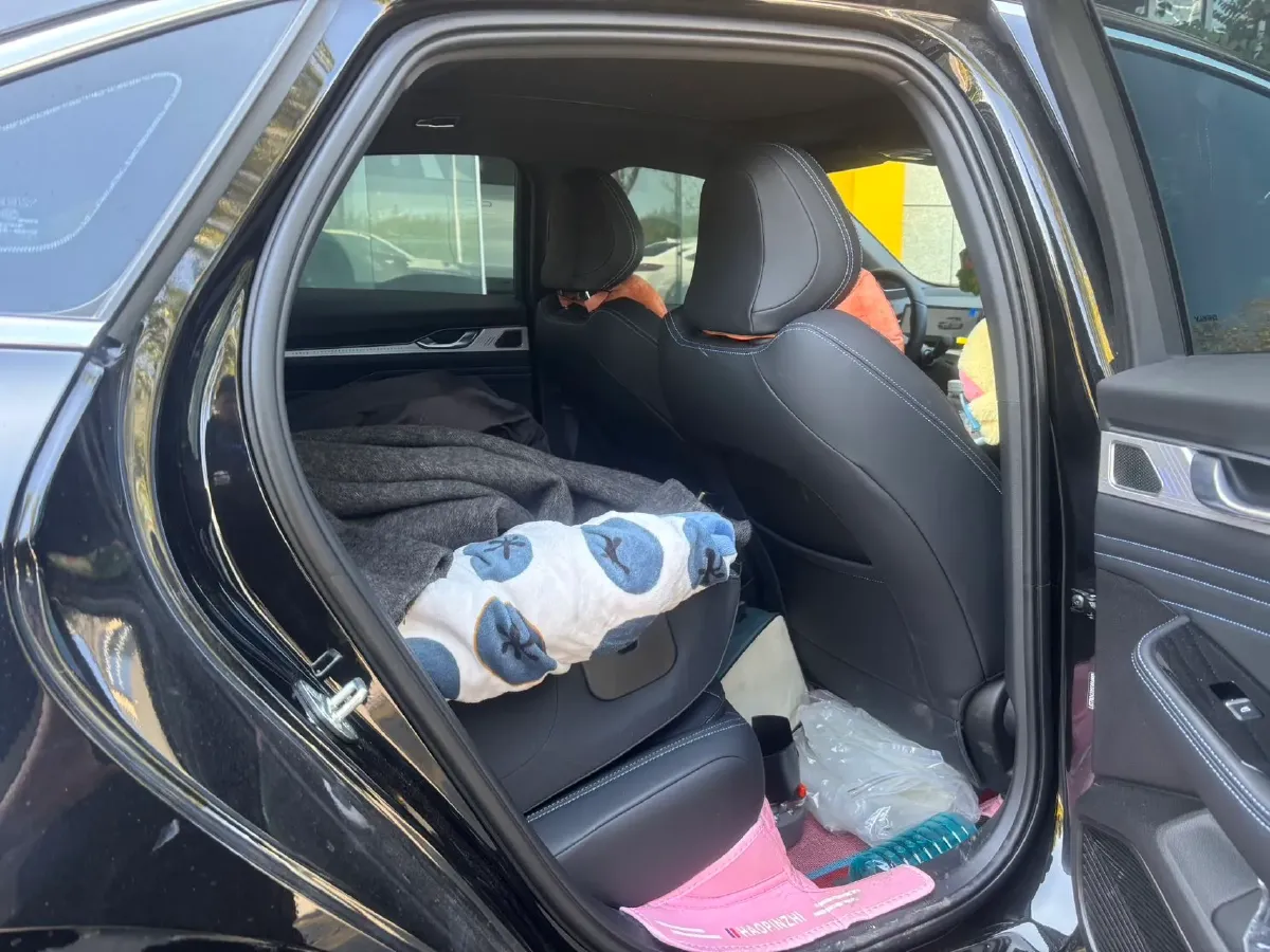 2025 Geely Preface 1.5T 181HP L4 7DCT,autocango,china used car exporter,china ev exporter,chinese used car exporter,chinese used ev exporter