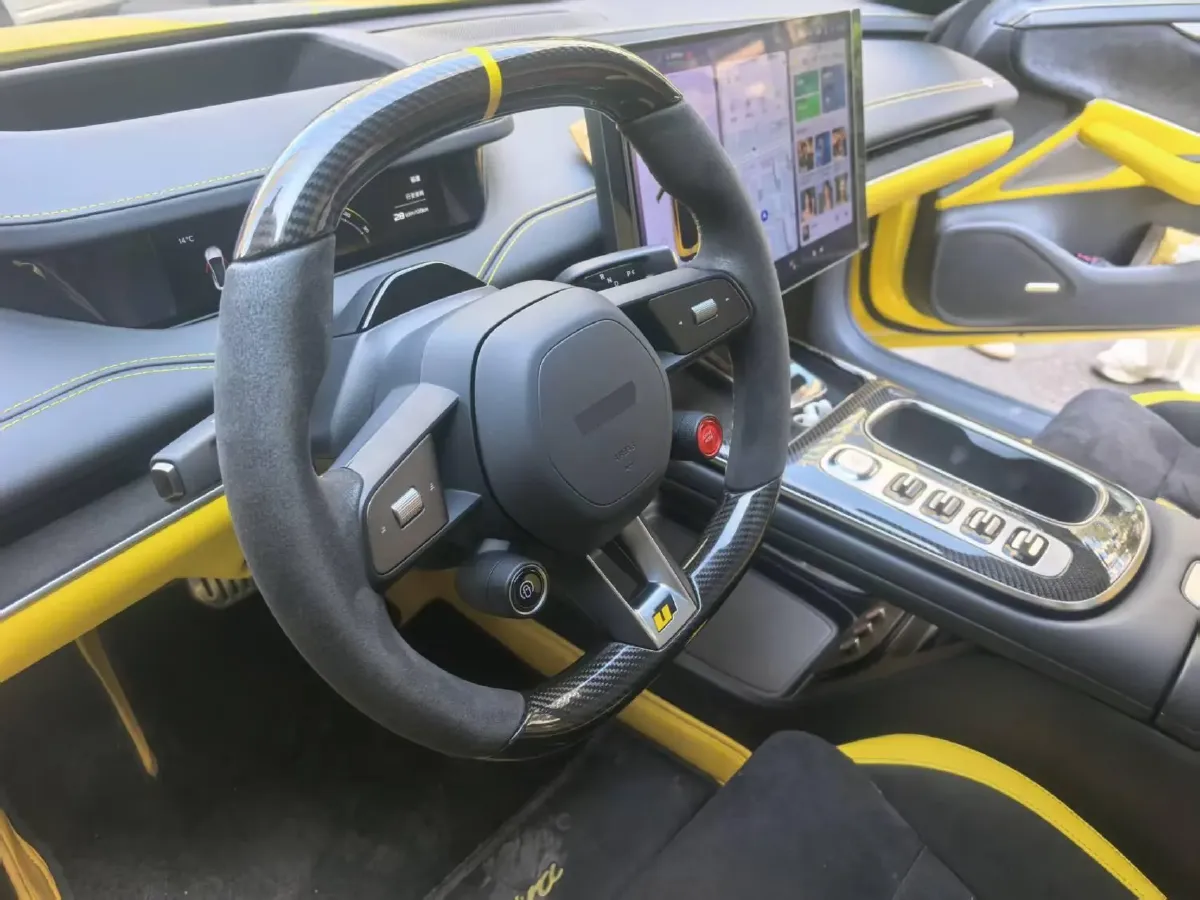 2025 MI SU7 Ultra BEV 93.7KWH,autocango,china used car exporter,china ev exporter,chinese used car exporter,chinese used ev exporter