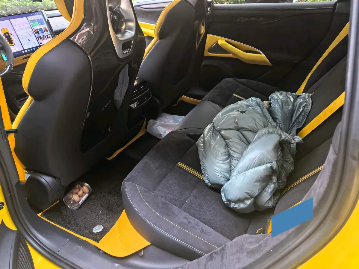 2025 MI SU7 Ultra BEV 93.7KWH,autocango,china used car exporter,china ev exporter,chinese used car exporter,chinese used ev exporter