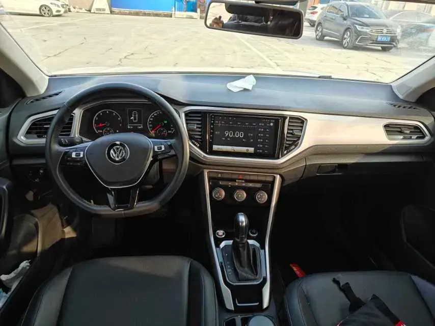2020 Volkswagen T-Roc 1.4T 131HP L4 7DCT,autocango,china used car exporter,china ev exporter,chinese used car exporter,chinese used ev exporter