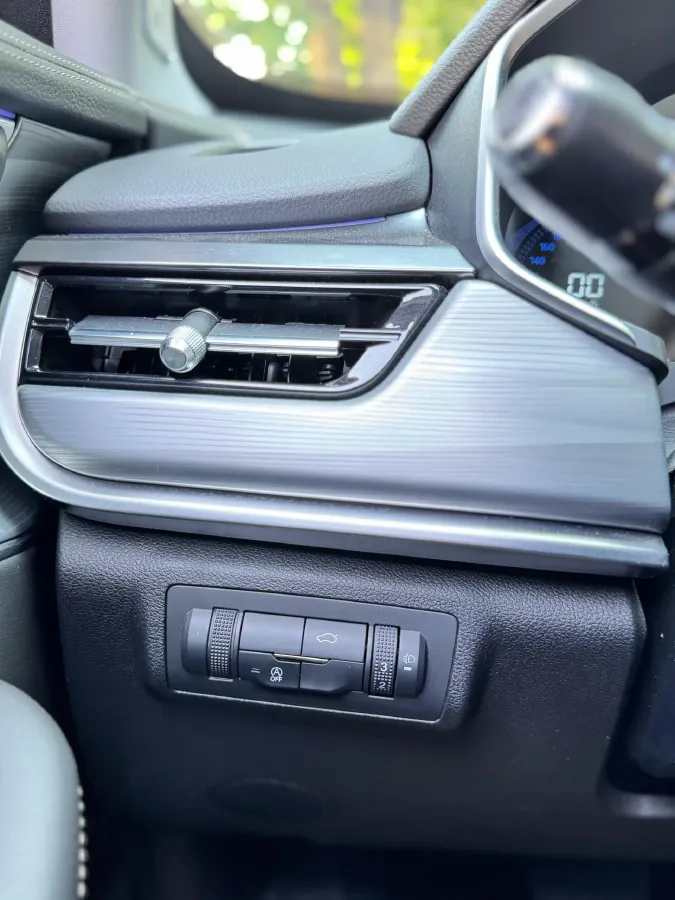 2020 Chery Tiggo 8 1.6T 197HP L4 7DCT,autocango,china used car exporter,china ev exporter,chinese used car exporter,chinese used ev exporter