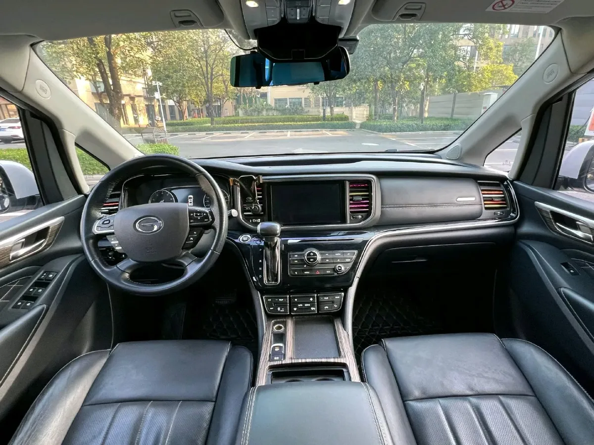 2021 GAC Trumpchi M8 2.0T 252HP L4 8AT,autocango,china used car exporter,china ev exporter,chinese used car exporter,chinese used ev exporter