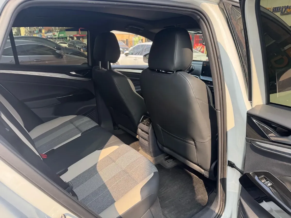 2022 Chevrolet Menlo BEV 61.1KWH,autocango,china used car exporter,china ev exporter,chinese used car exporter,chinese used ev exporter