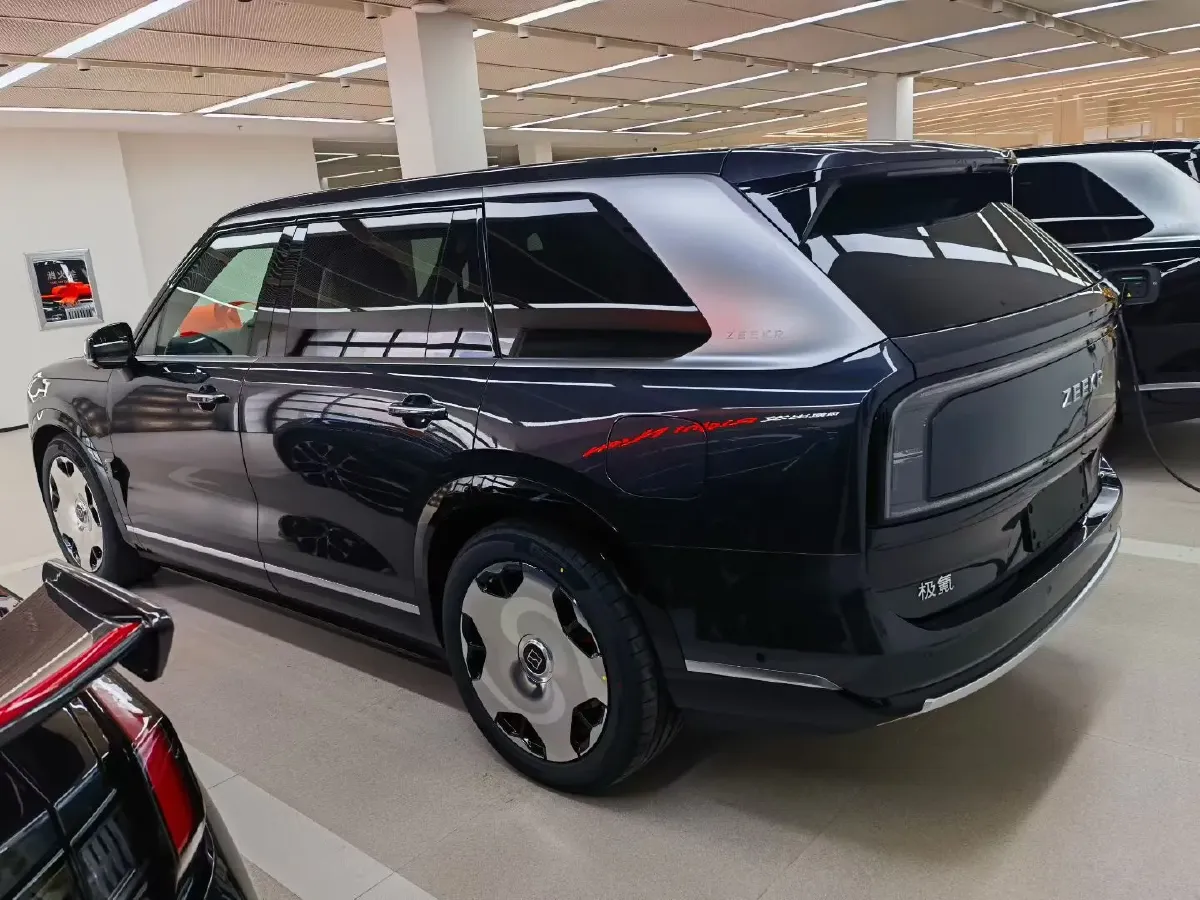 2025 Zeekr 9X 2.0T 279HP L4 1DHT PHEV,autocango,china used car exporter,china ev exporter,chinese used car exporter,chinese used ev exporter