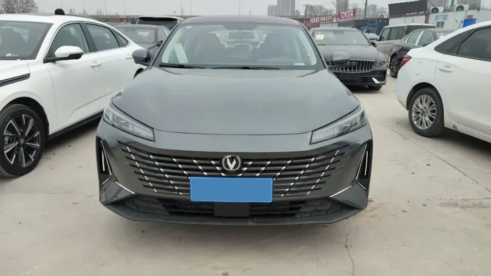 2025 ChangAn Eado 1.5T 192HP L4 7DCT,autocango,china used car exporter,china ev exporter,chinese used car exporter,chinese used ev exporter