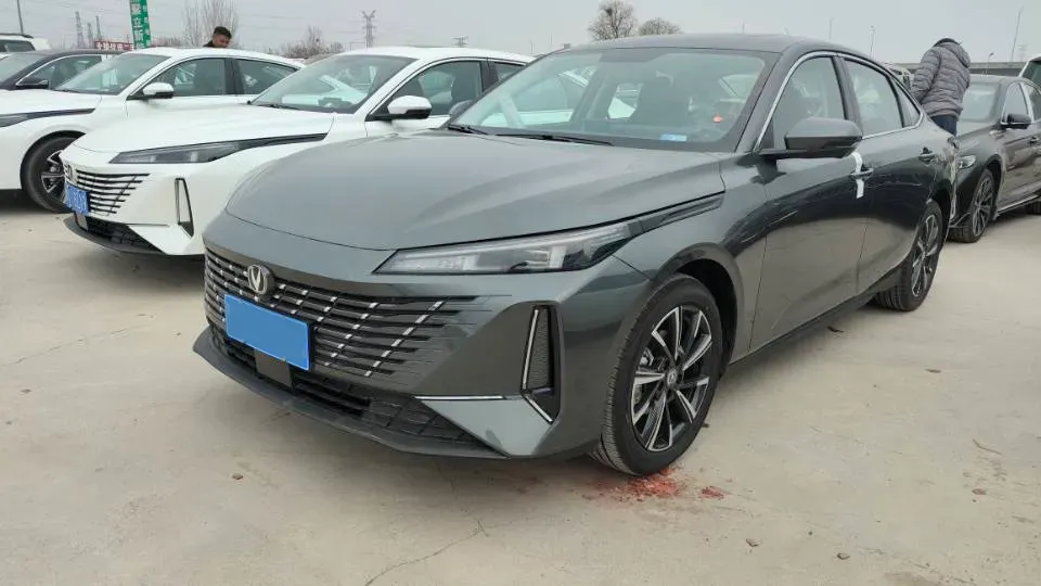 2025 ChangAn Eado 1.5T 192HP L4 7DCT,autocango,china used car exporter,china ev exporter,chinese used car exporter,chinese used ev exporter