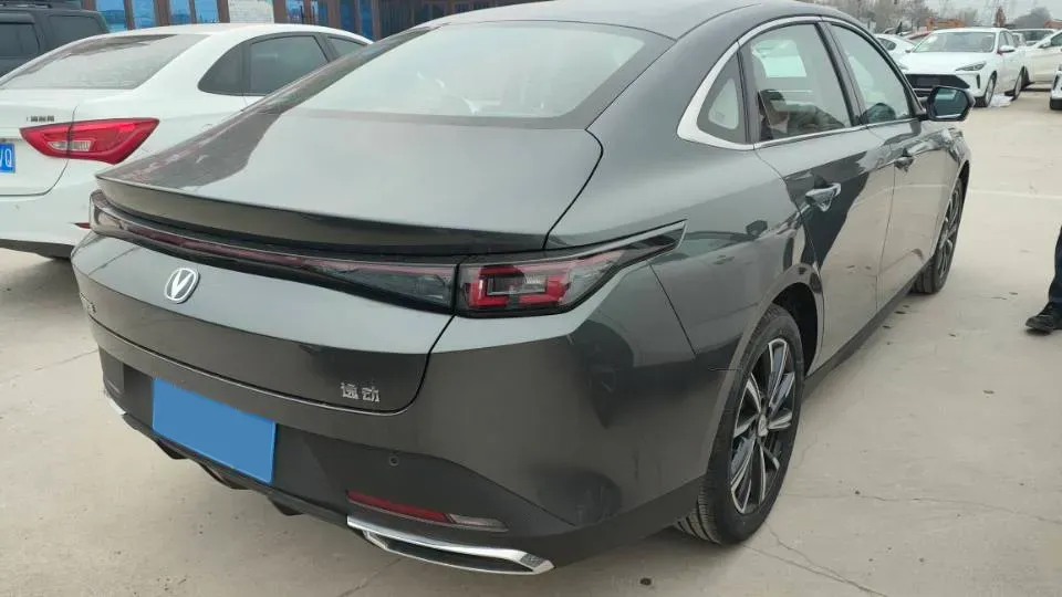 2025 ChangAn Eado 1.5T 192HP L4 7DCT,autocango,china used car exporter,china ev exporter,chinese used car exporter,chinese used ev exporter