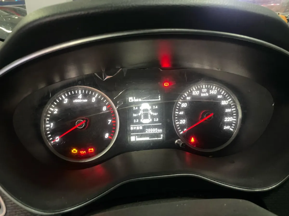 2019 BaoJun 730 1.5L 105HP L4 6MT,autocango,china used car exporter,china ev exporter,chinese used car exporter,chinese used ev exporter