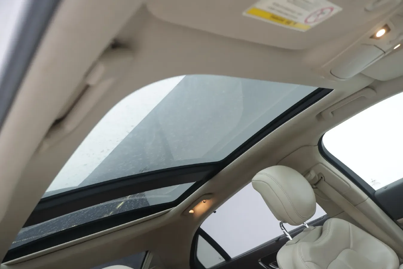 2017 Lincoln Continental 2.0T 261HP L4 6AT,autocango,china used car exporter,china ev exporter,chinese used car exporter,chinese used ev exporter