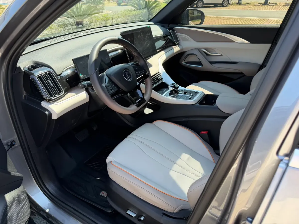 2024 BYD Song Pro 1.5L 110HP L4 E-CVT PHEV 18.3KWH,autocango,china used car exporter,china ev exporter,chinese used car exporter,chinese used ev exporter