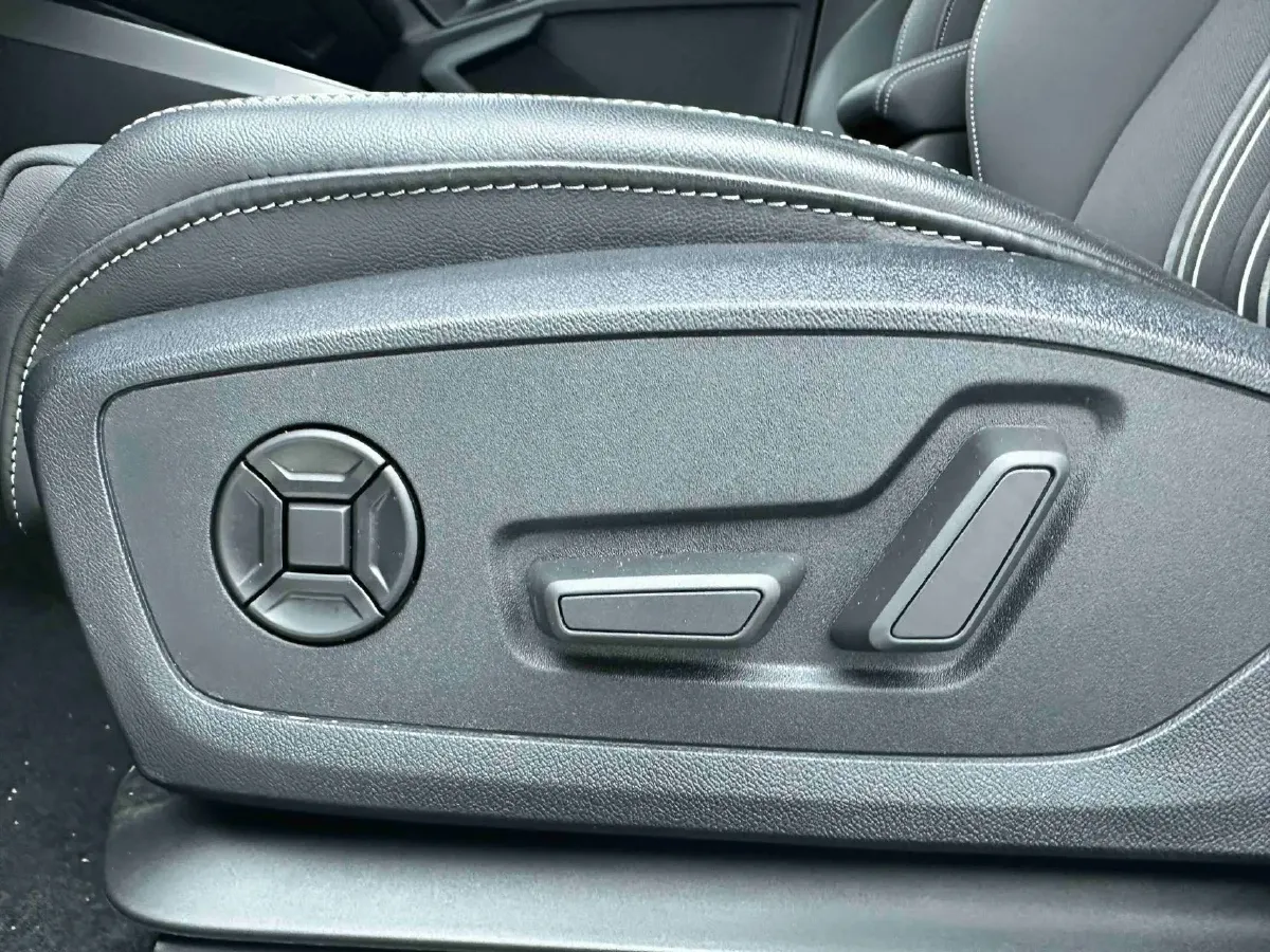 2022 Audi A3 1.4T 150HP L4 7DCT,autocango,china used car exporter,china ev exporter,chinese used car exporter,chinese used ev exporter