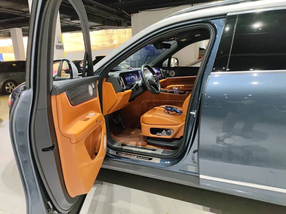 2024 AITO AITO M9 1.5T 152HP L4 REEV 42KWH,autocango,china used car exporter,china ev exporter,chinese used car exporter,chinese used ev exporter