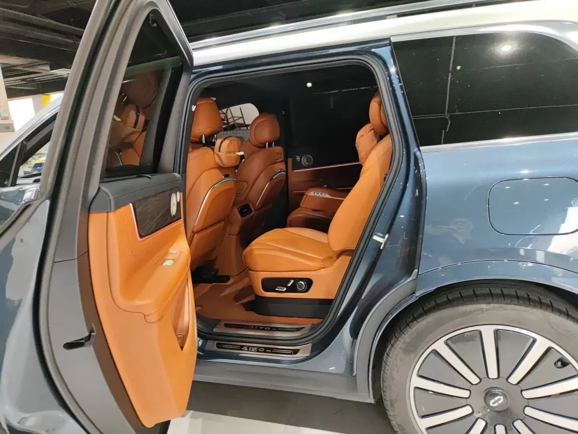 2024 AITO AITO M9 1.5T 152HP L4 REEV 42KWH,autocango,china used car exporter,china ev exporter,chinese used car exporter,chinese used ev exporter