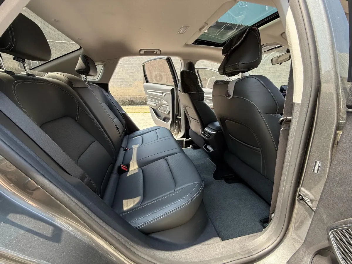 2022 Geely Emgrand 1.5L 114HP L4 CVT,autocango,china used car exporter,china ev exporter,chinese used car exporter,chinese used ev exporter