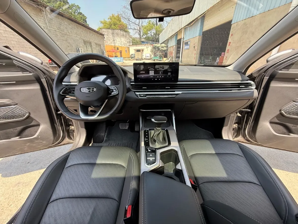 2022 Geely Emgrand 1.5L 114HP L4 CVT,autocango,china used car exporter,china ev exporter,chinese used car exporter,chinese used ev exporter