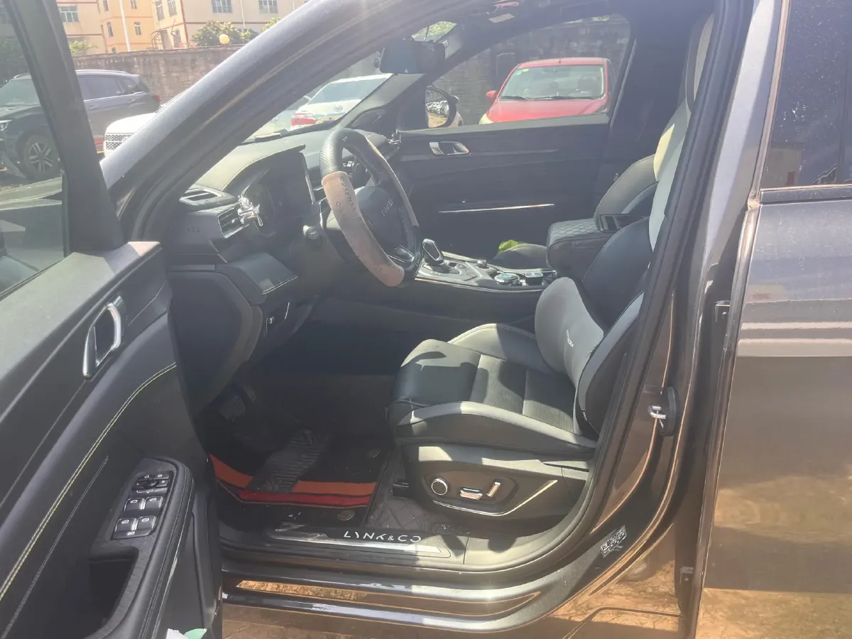 2023 Tank 300 2.0T 227HP L4 8AT,autocango,china used car exporter,china ev exporter,chinese used car exporter,chinese used ev exporter