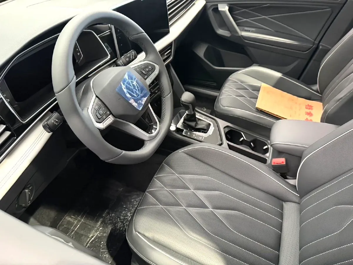 2023 Volkswagen Tiguan L 1.4T 150HP L4 6DCT PHEV 13KWH,autocango,china used car exporter,china ev exporter,chinese used car exporter,chinese used ev exporter