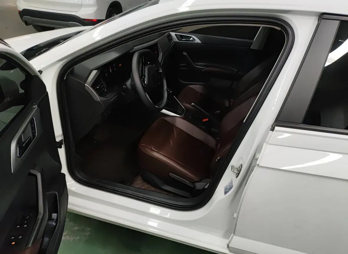 2023 Volkswagen Polo 1.5L 110HP L4 6AT,autocango,china used car exporter,china ev exporter,chinese used car exporter,chinese used ev exporter