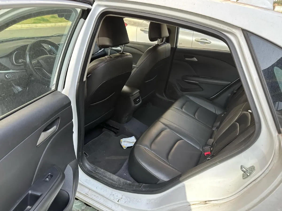 2019 Chevrolet Monza 1.0T 125HP L3 6DCT,autocango,china used car exporter,china ev exporter,chinese used car exporter,chinese used ev exporter