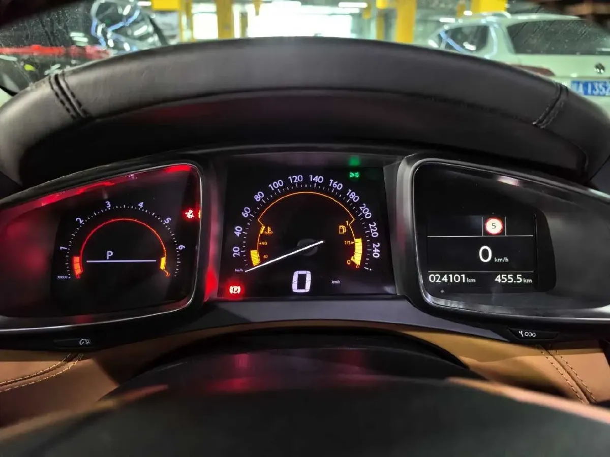 2014 DS 6 1.6T 167HP L4 6AT,autocango,china used car exporter,china ev exporter,chinese used car exporter,chinese used ev exporter