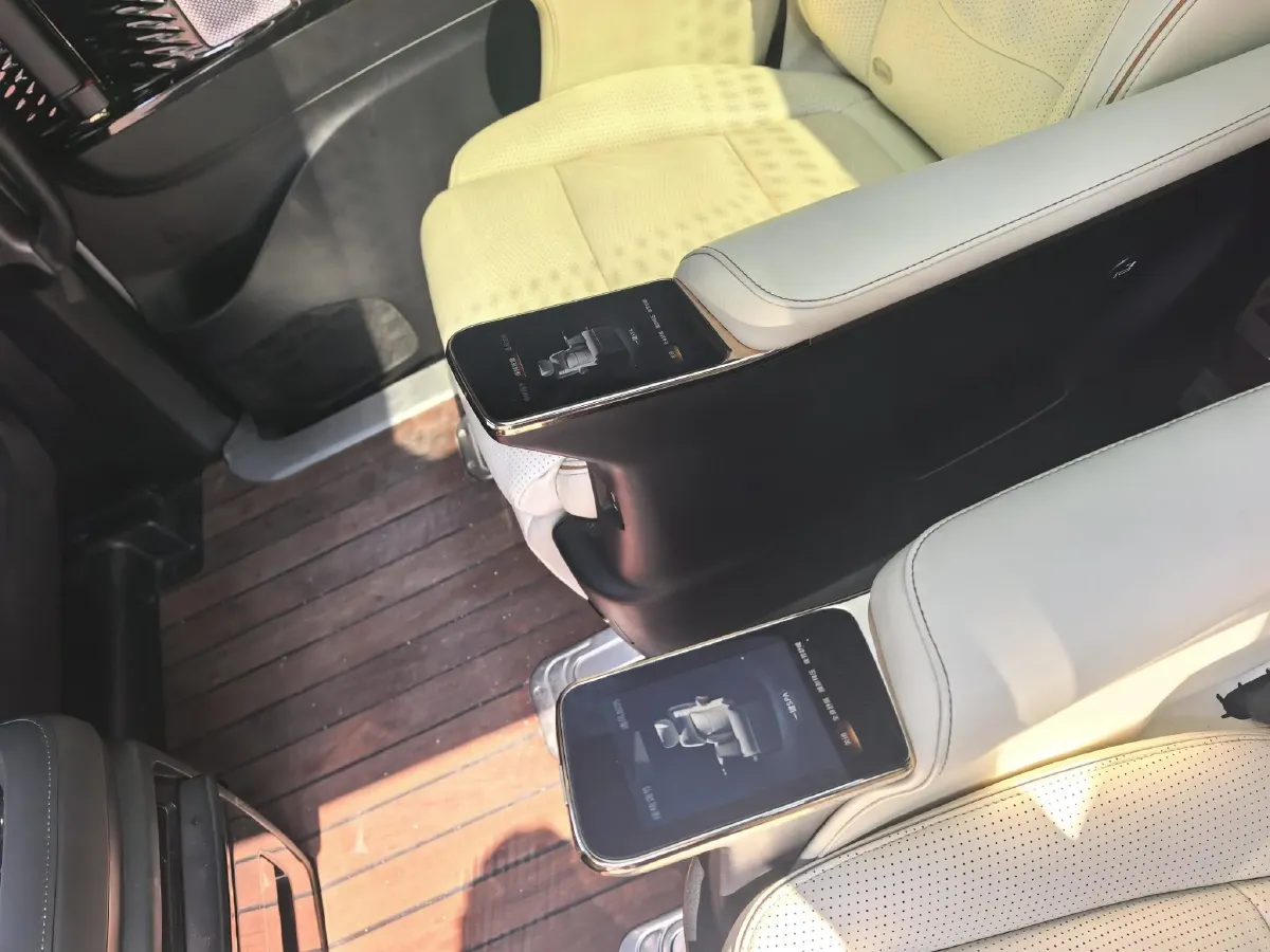 2023 GAC Trumpchi M8 2.0T 190HP L4 E-CVT Hybrid,autocango,china used car exporter,china ev exporter,chinese used car exporter,chinese used ev exporter