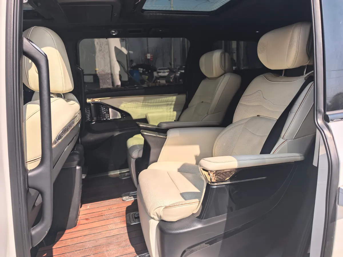 2023 GAC Trumpchi M8 2.0T 190HP L4 E-CVT Hybrid,autocango,china used car exporter,china ev exporter,chinese used car exporter,chinese used ev exporter