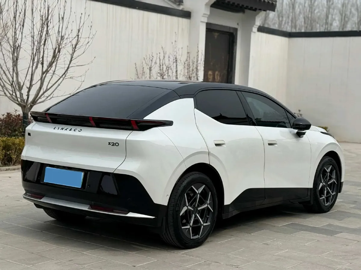 2025 Dongfeng Z9 2.0T 258HP L4 8AT,autocango,china used car exporter,china ev exporter,chinese used car exporter,chinese used ev exporter