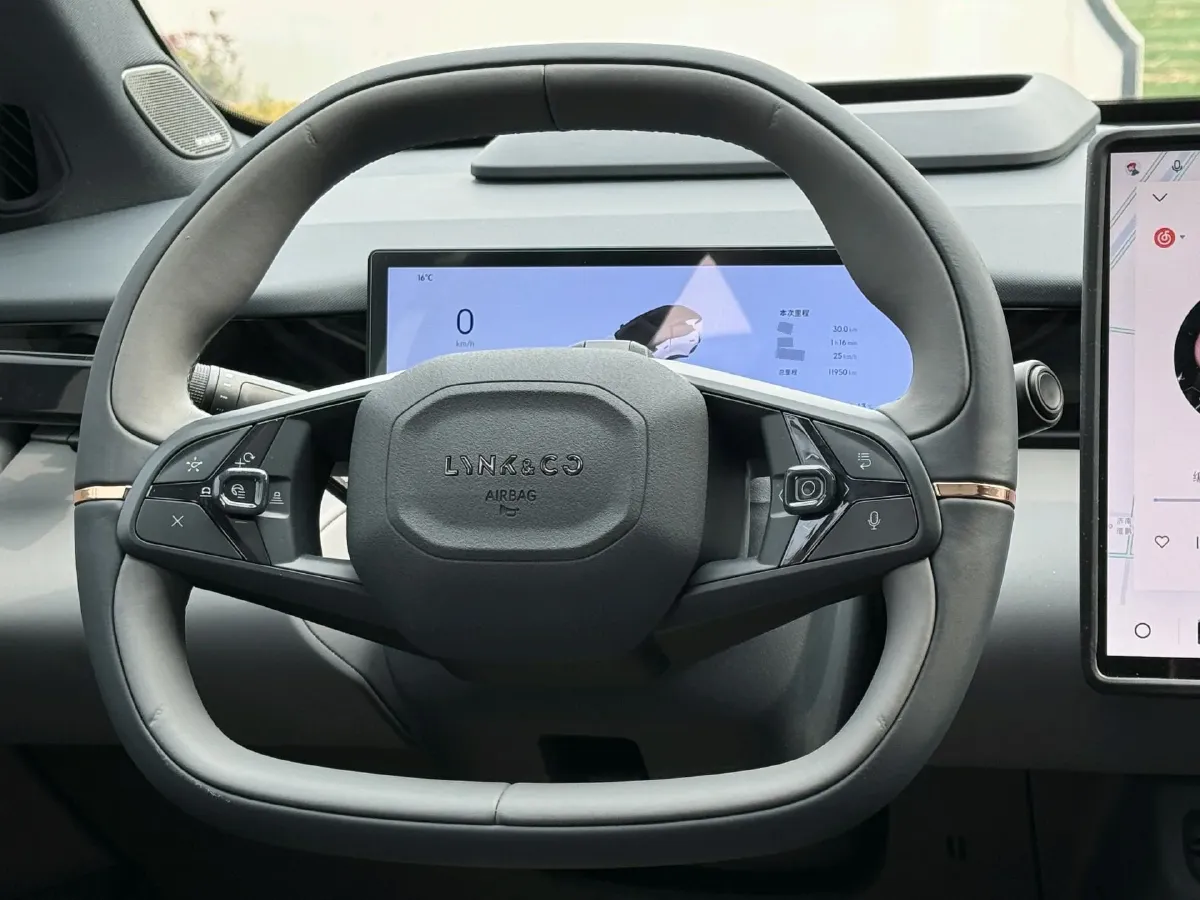 2025 Dongfeng Z9 2.0T 258HP L4 8AT,autocango,china used car exporter,china ev exporter,chinese used car exporter,chinese used ev exporter