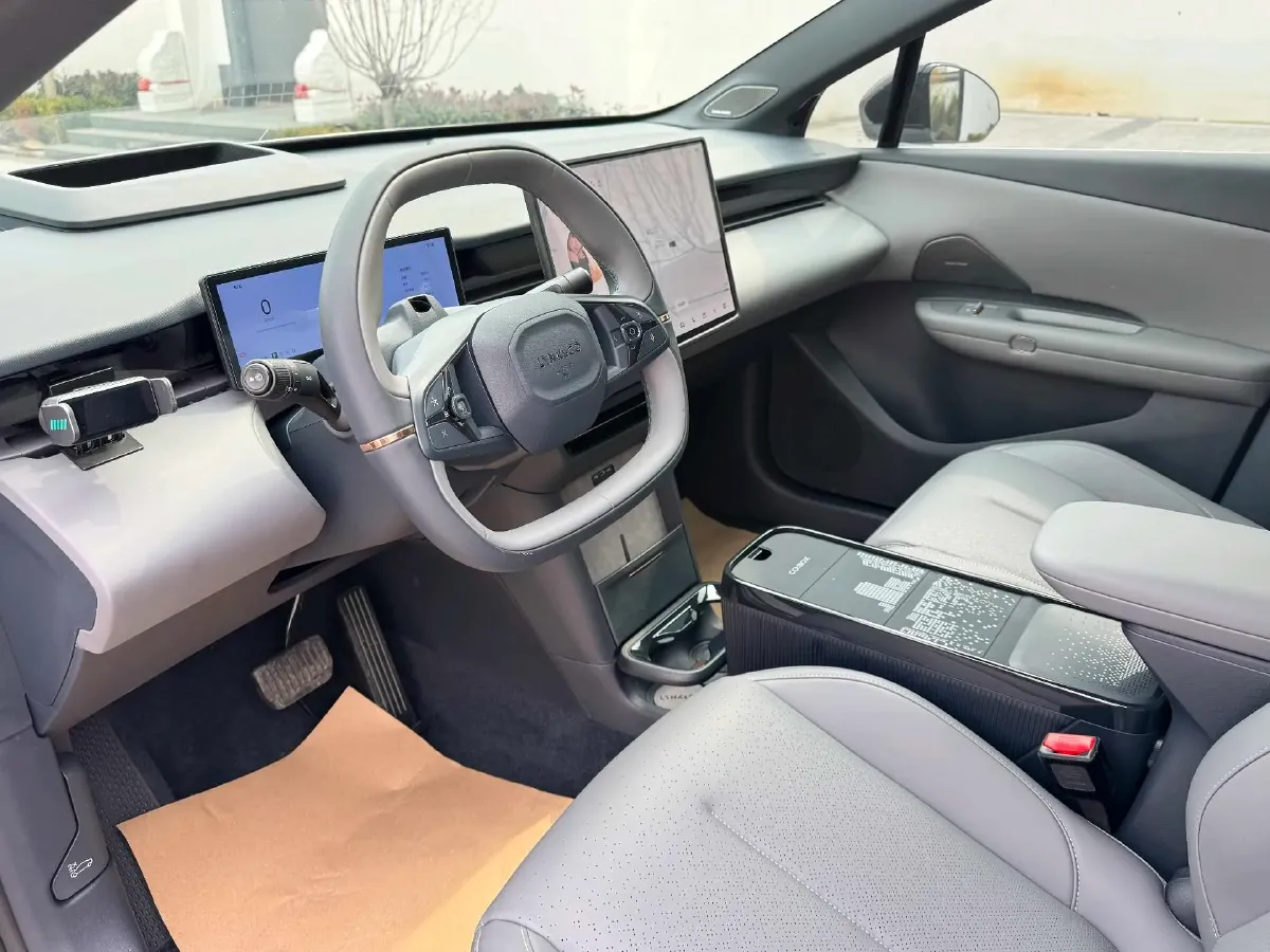 2025 Dongfeng Z9 2.0T 258HP L4 8AT,autocango,china used car exporter,china ev exporter,chinese used car exporter,chinese used ev exporter