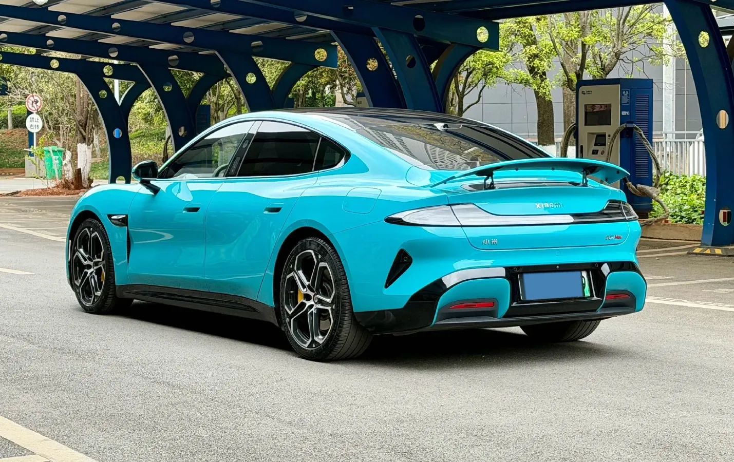 2024 MI SU7 BEV 101KWH,autocango,china used car exporter,china ev exporter,chinese used car exporter,chinese used ev exporter