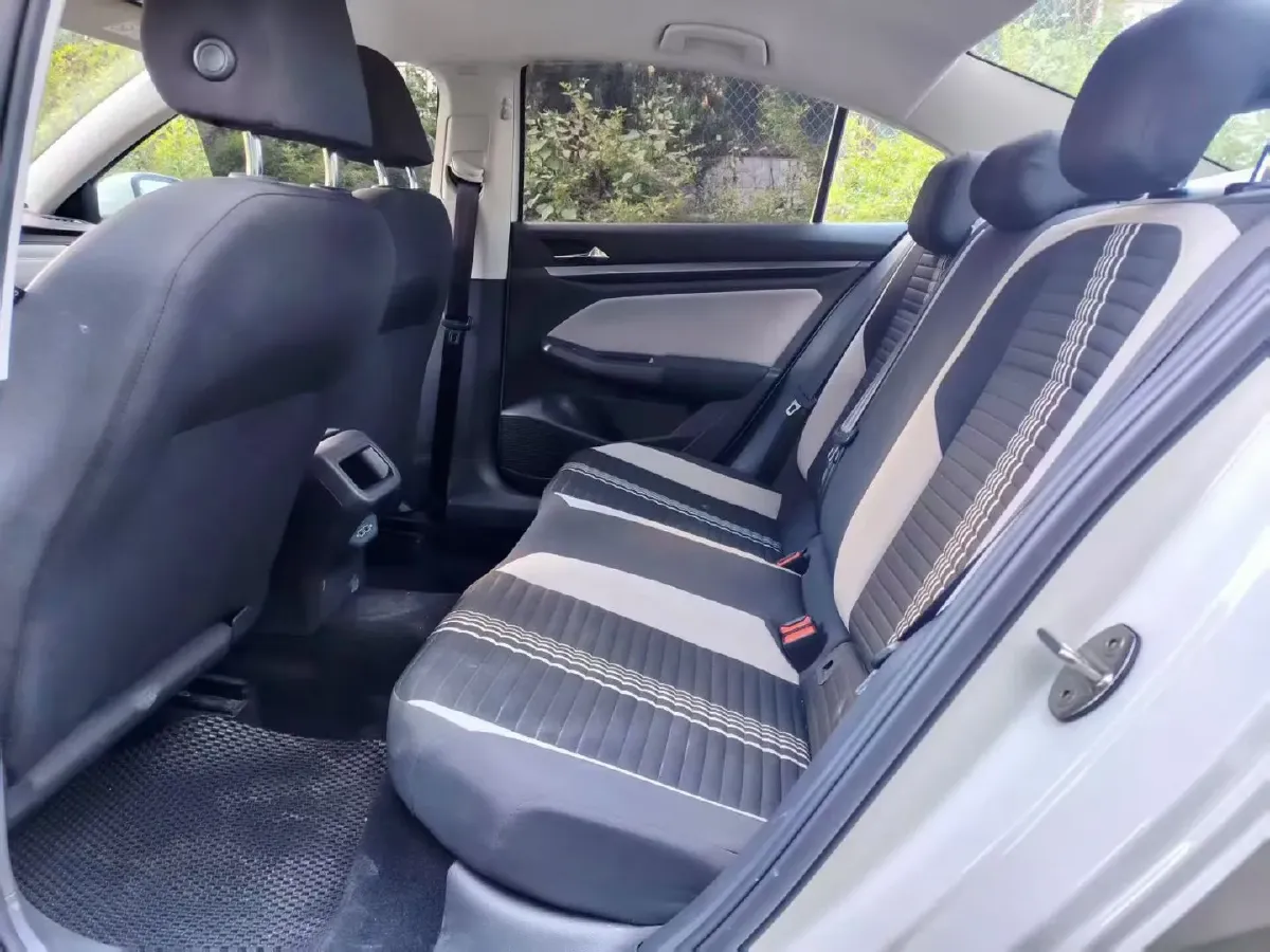 2023 Volkswagen Bora 1.2T 116HP L4 7DCT,autocango,china used car exporter,china ev exporter,chinese used car exporter,chinese used ev exporter