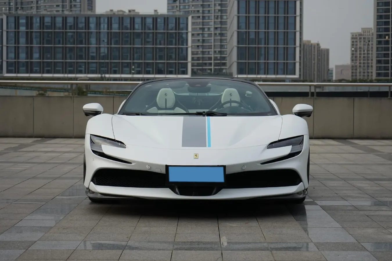 2020 Ferrari SF90 3.9T 781HP V8 8DCT PHEV 7.9KWH,autocango,china used car exporter,china ev exporter,chinese used car exporter,chinese used ev exporter