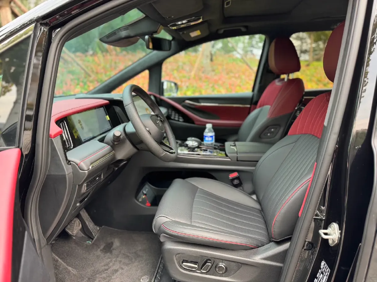 2023 GAC Trumpchi M8 2.0T 252HP L4 8AT,autocango,china used car exporter,china ev exporter,chinese used car exporter,chinese used ev exporter