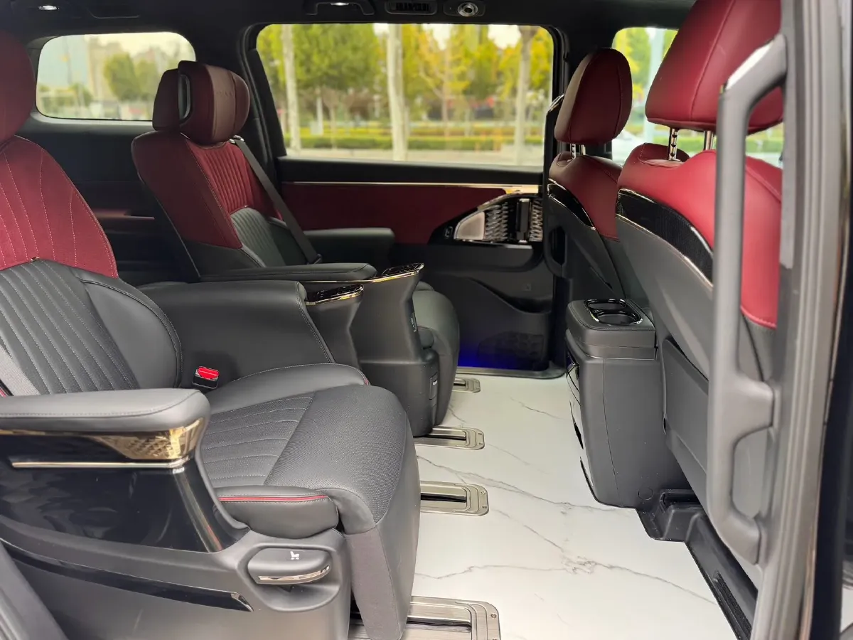 2023 GAC Trumpchi M8 2.0T 252HP L4 8AT,autocango,china used car exporter,china ev exporter,chinese used car exporter,chinese used ev exporter